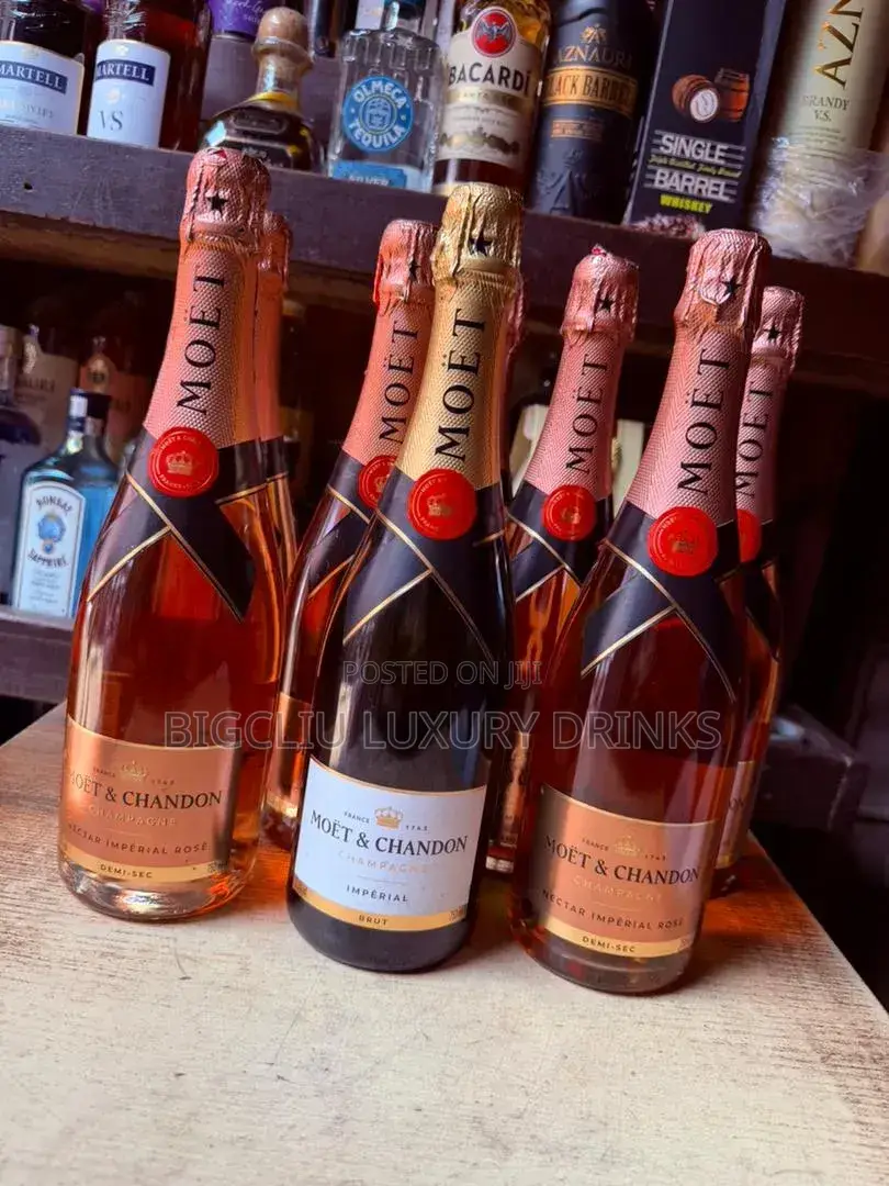 Moet Necta Rose