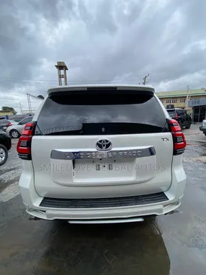 Toyota Land Cruiser Prado 2023 White