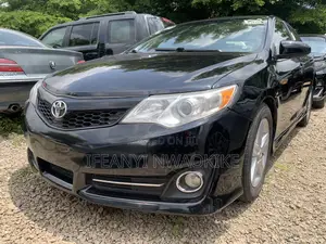 Toyota Camry SE 4dr Sedan (2.5L 4cyl 6A) 2013 Black