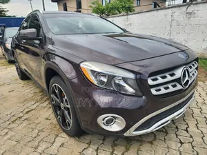 Mercedes-Benz GLA 250 2017 Brown