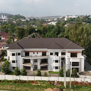 17bdrm Penthouse in Maitama District for sale
