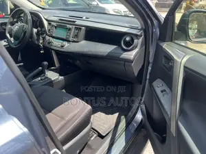 Toyota RAV4 XLE AWD (2.5L 4cyl 6A) 2013 Blue