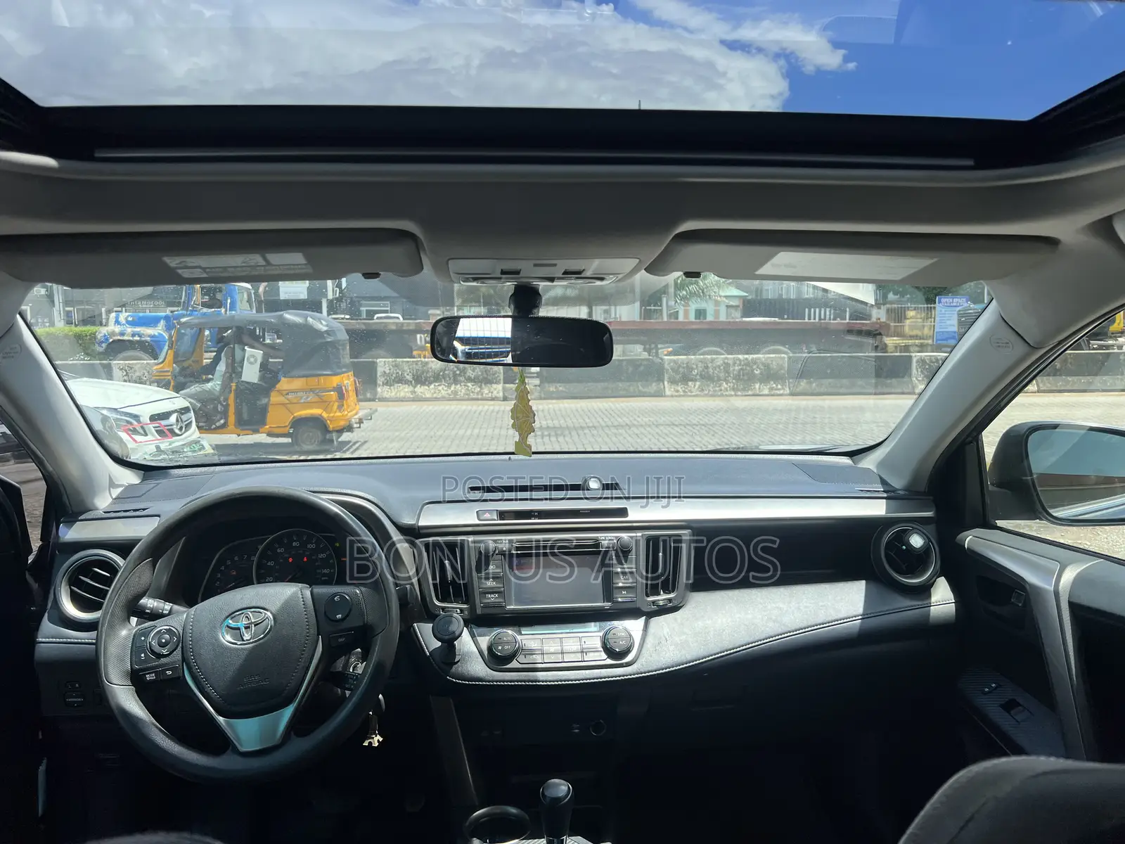 Toyota RAV4 XLE AWD (2.5L 4cyl 6A) 2013 Blue