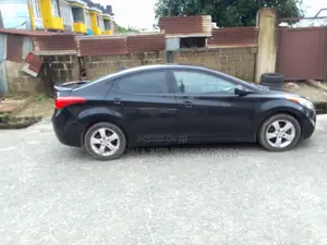 Hyundai Elantra 2013 Black