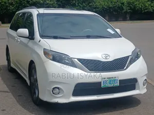 Toyota Sienna 2012 White