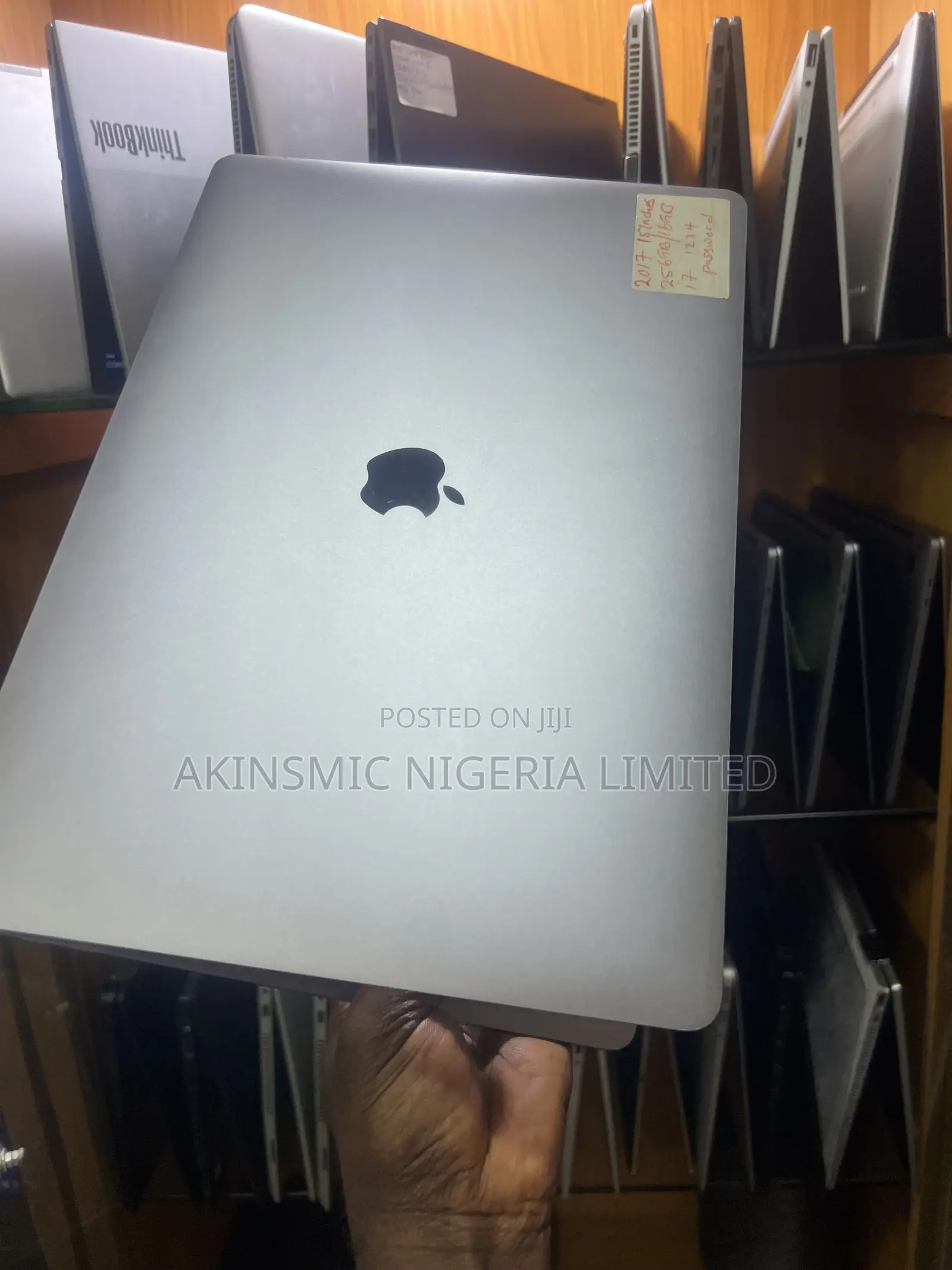 Laptop Apple MacBook Pro 2017 16GB Intel Core i7 SSD 256GB