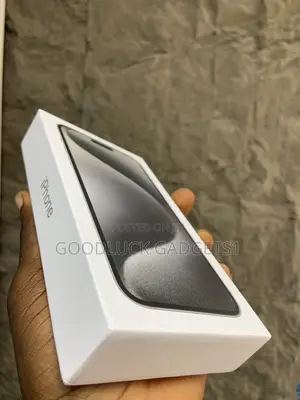 New Apple iPhone 15 Pro Max 256 GB White