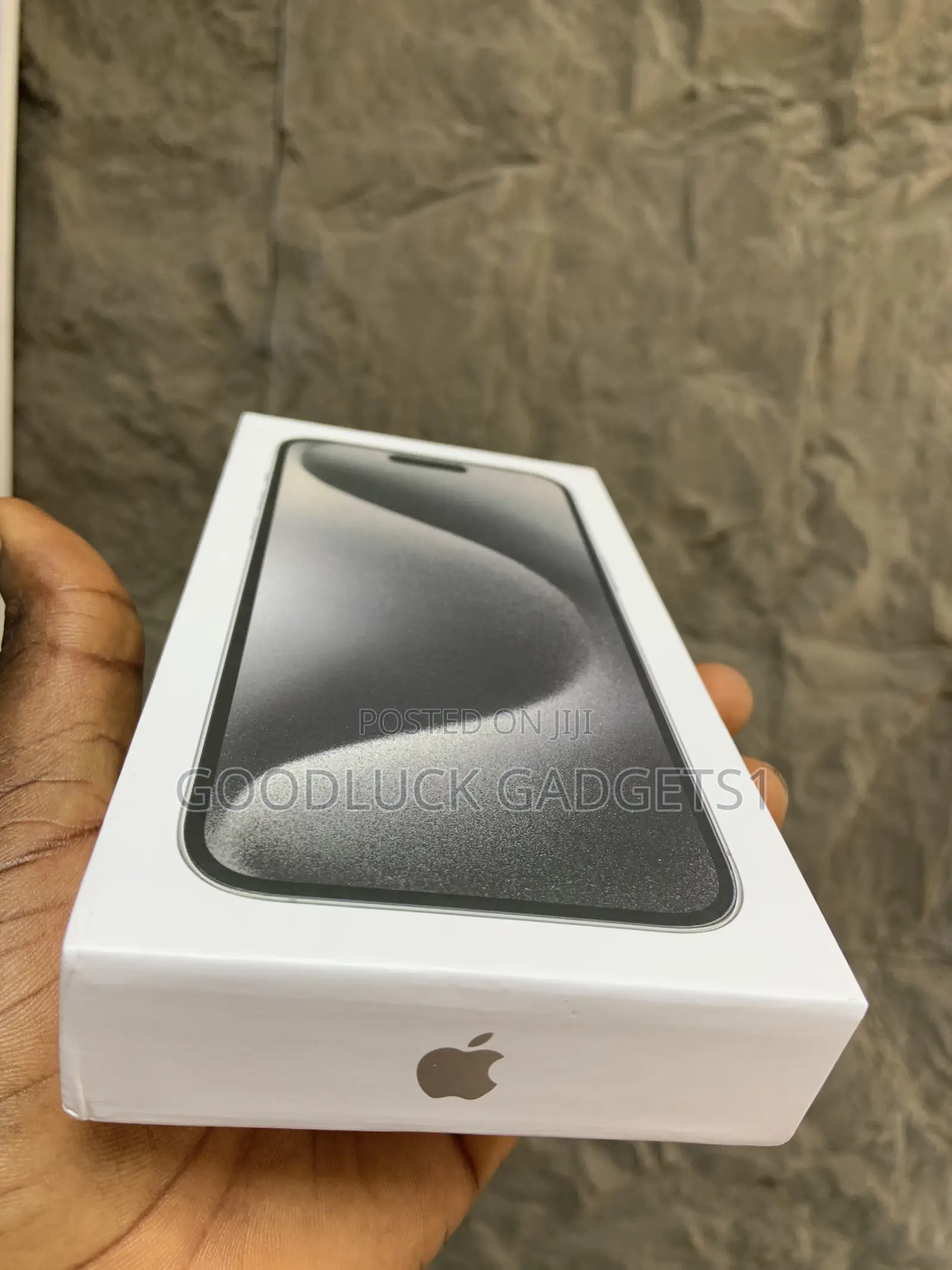 New Apple iPhone 15 Pro Max 256 GB White