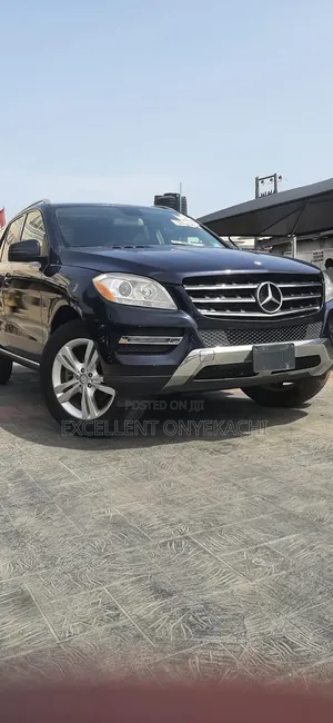 Mercedes-Benz M Class 2011 Blue