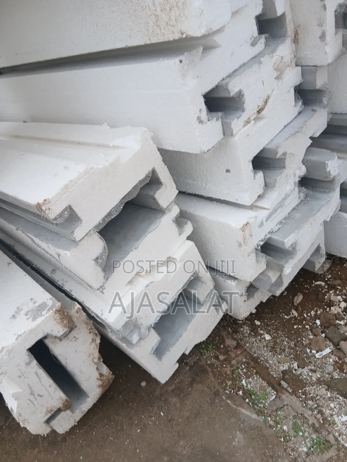 1 Cm 2 Cm 2.5 Cm Polystyrene Board and Parapet