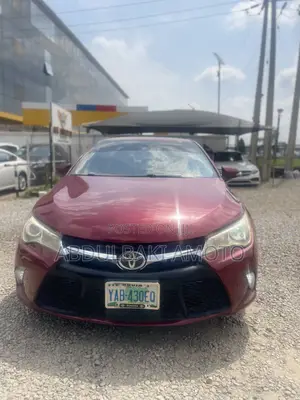 Toyota Camry 2015 Maroon