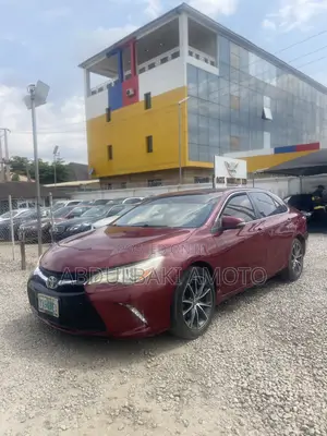 Toyota Camry 2015 Maroon