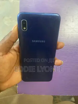 Samsung A10 32 GB Blue