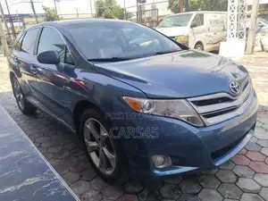 Toyota Venza 2011 Blue
