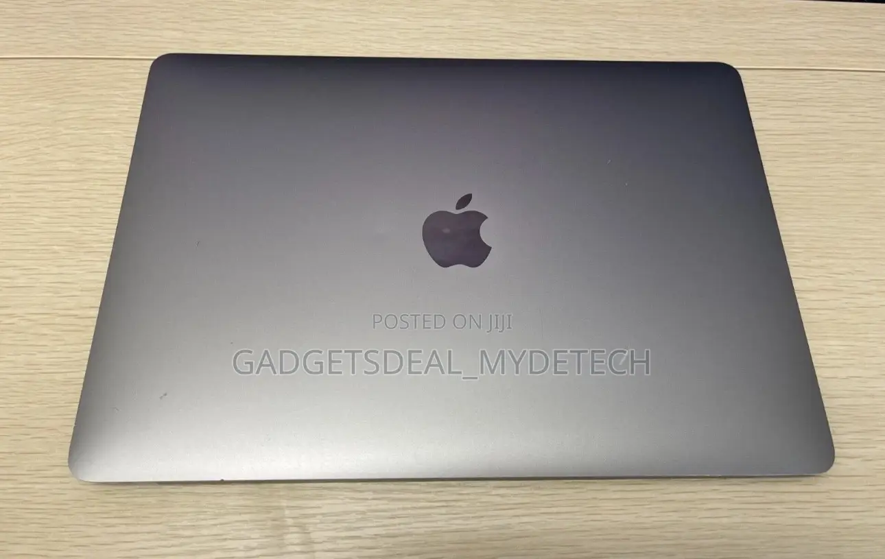 Macbook Pro Screen 2016,2017 , A1706 Follow Come Oem