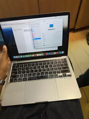 Laptop Apple MacBook Pro 2020 32GB Intel Core i7 SSD 512GB