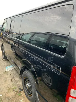 Toyota HiAce 2005 Black