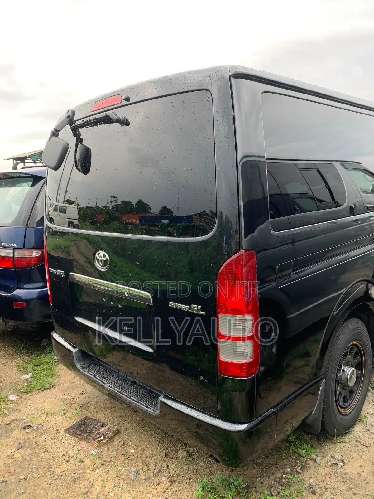 Toyota HiAce 2005 Black