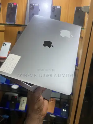 Laptop Apple MacBook Pro 2020 8GB Intel Core i5 SSD 512GB