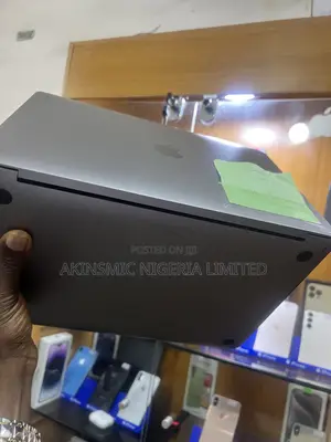 Laptop Apple MacBook Pro 2020 8GB Intel Core i5 SSD 512GB