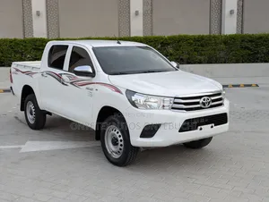 Toyota Hilux 2022 White