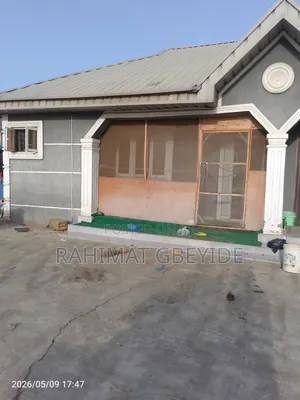 2bdrm Apartment in Agunfoye, Igbogbo for rent