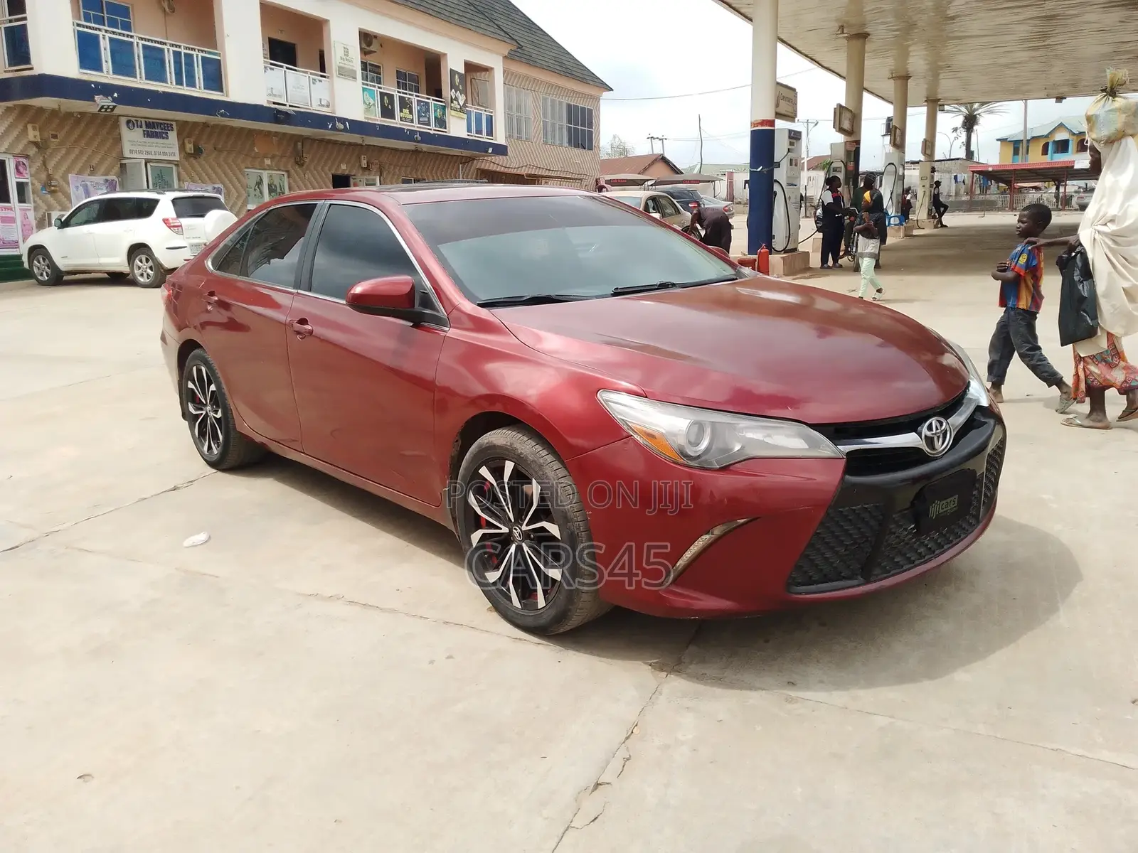 Toyota Camry 2015 Red