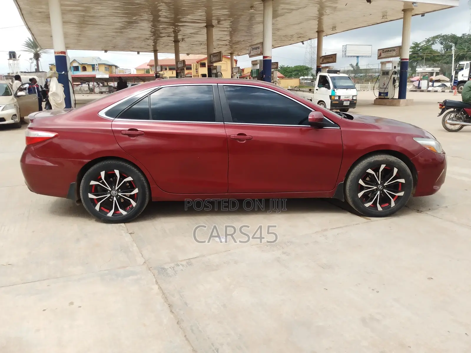 Toyota Camry 2015 Red
