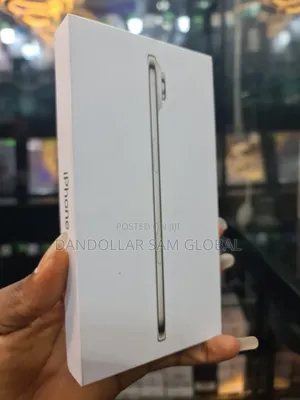 New Apple iPhone Air 256 GB Gold