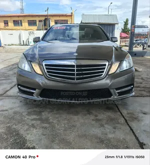 Mercedes-Benz E350 2013 Gold