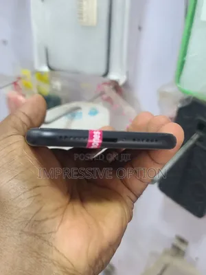 Apple iPhone XR 64 GB Black