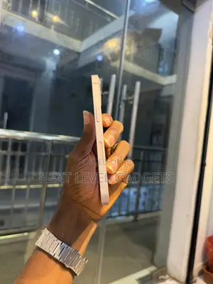 Apple iPhone 13 256 GB Pink