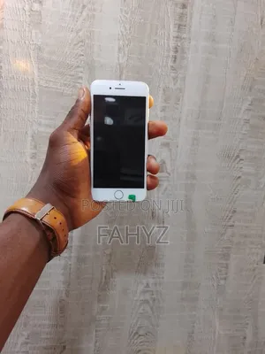 New Apple iPhone 7 32 GB White