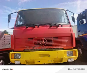 Mercedes 814 Pickup Diesel Engine/ 6 Tires 6 Boat