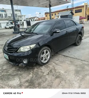 Toyota Corolla 2012 Black