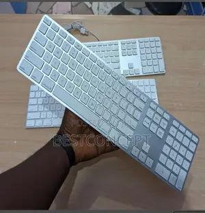 Apple A1242 Portable Wired Keyboard