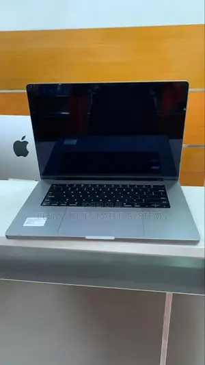 Laptop Apple MacBook Pro 2021 M1 16GB Apple M1 Pro SSD 1T