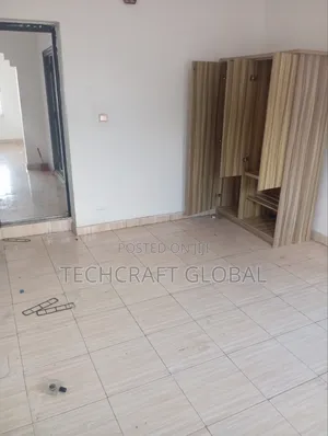 3bdrm Block of Flats in United Estate for rent