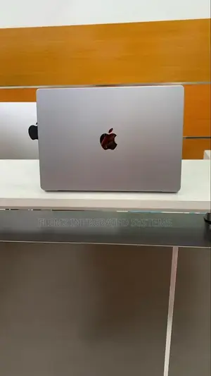Laptop Apple MacBook Pro 2021 M1 16GB Apple M1 Pro SSD 512GB