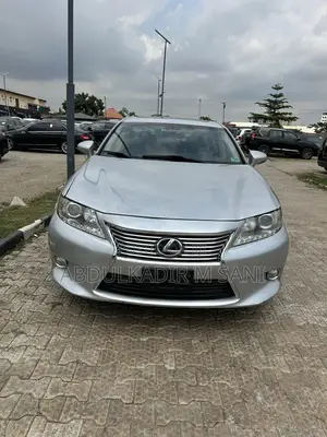 Lexus ES 2015 Silver