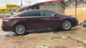 Toyota Avalon XLE Sedar FWD (3.5L 6cyl 6A) 2013 Burgundy