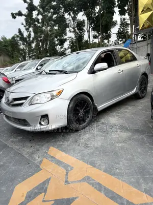 Toyota Corolla 2010 Silver