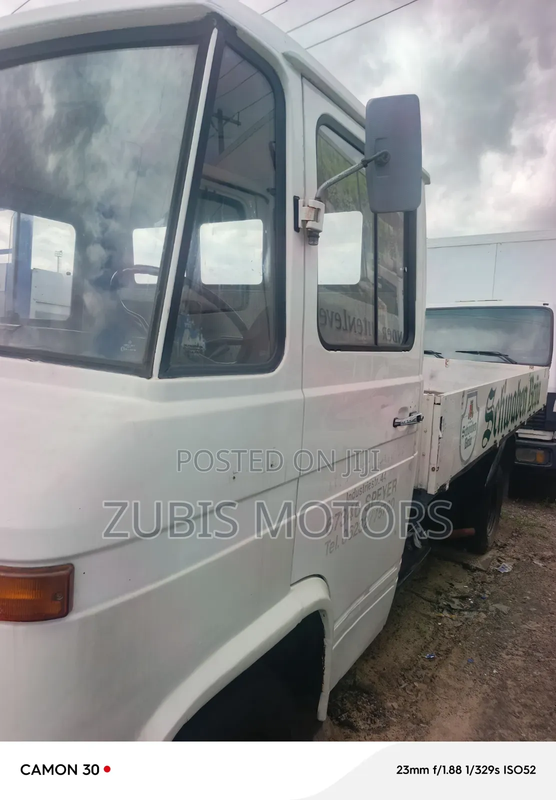 Mercedes-Benz 2000 White