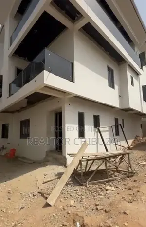 5bdrm Duplex in Abuja Top Realty, Wuye for sale