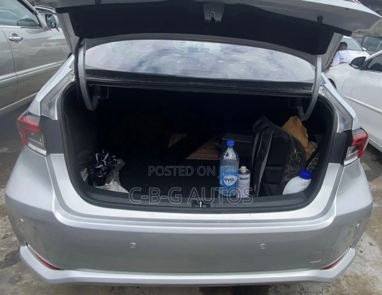 Toyota Corolla LE 2022 Silver