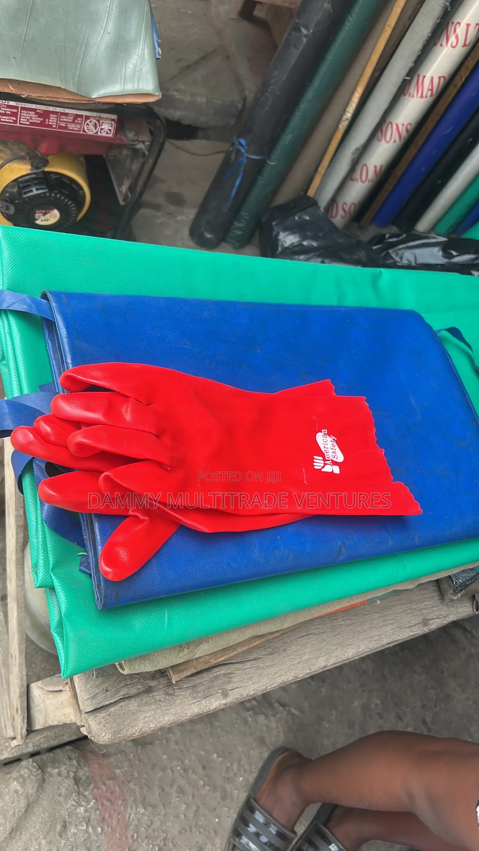 Hand Gloves