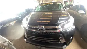 Toyota Highlander XLE 4dr SUV AWD (3.5L 6cyl 6A) 2015 Black