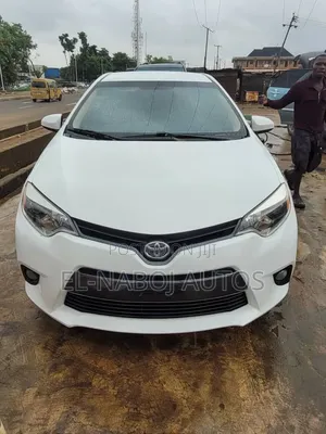 Toyota Corolla 2015 White