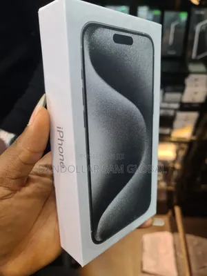 New Apple iPhone 15 Pro Max 256 GB White