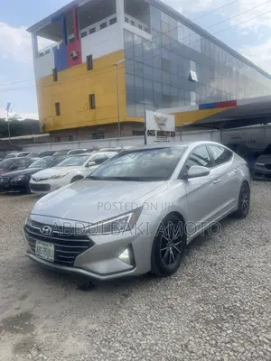 Hyundai Elantra 2019 Silver